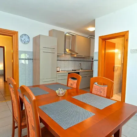 Apartmán Fuer 4 Personen Ca 80 Qm In Stinjan, Istrien Istrische Riviera *