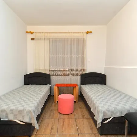 Apartment Fuer 4 Personen Ca 80 Qm In Stinjan, Istrien Istrische Riviera Stinjan