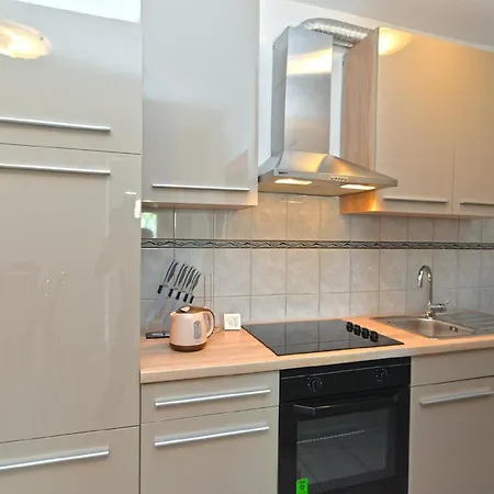 Apartment Fuer 4 Personen Ca 80 Qm In Stinjan, Istrien Istrische Riviera *