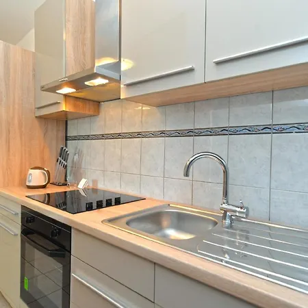 Fuer 4 Personen Ca 80 Qm In Stinjan, Istrien Istrische Riviera Apartamento Štinjan